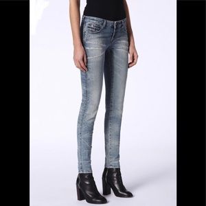 DIESEL Super Slim Skinny Low Rise 24x32 “Gracey”